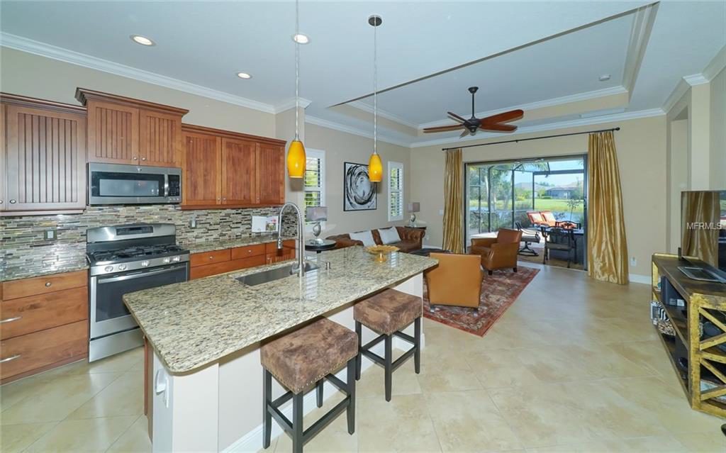 Featured Listing - 7147 Westhill Ct in Lakewood Ranch